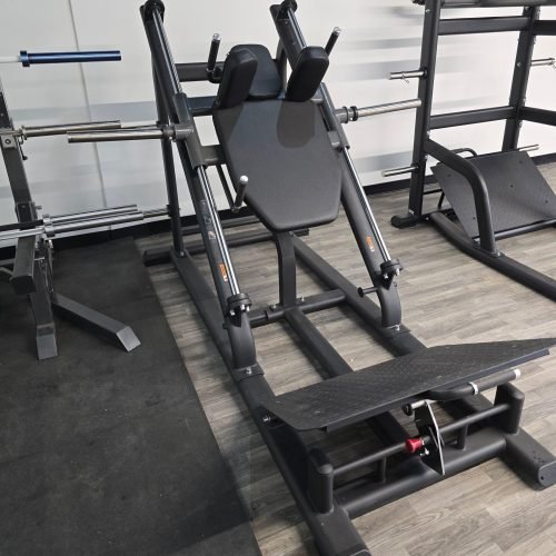 Blazzed Hack Squat (Adjustable Plate)